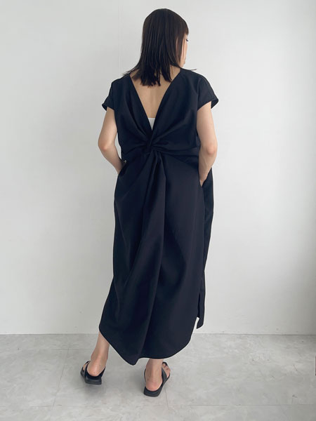 Back cross Dress – MELUMO