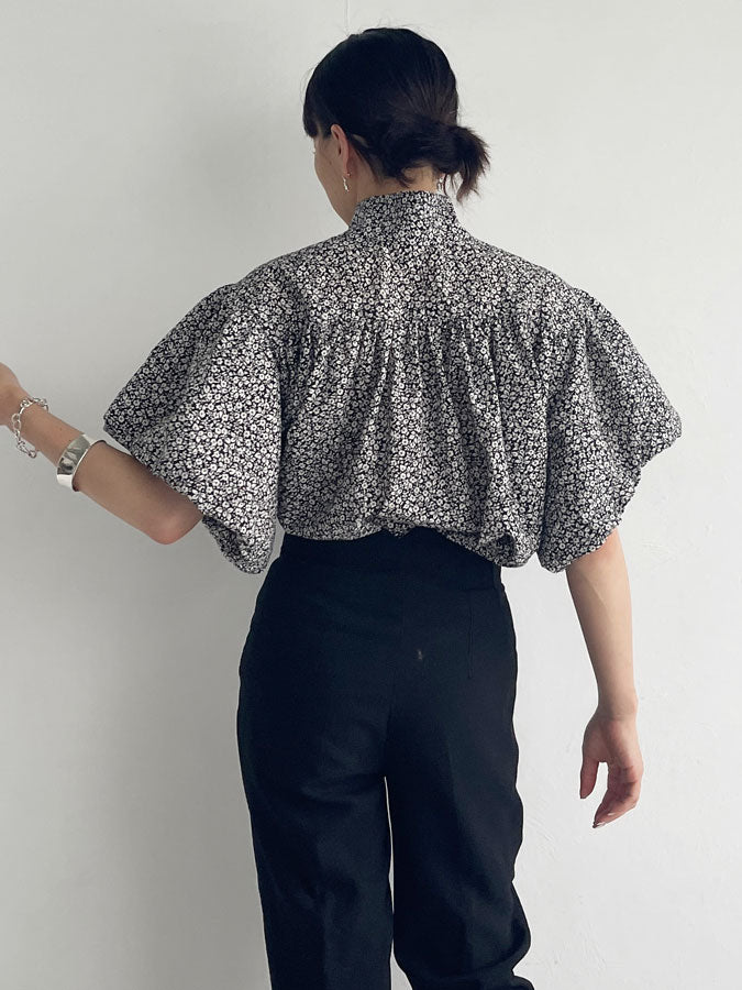 Ｈigh-necked design sleeve Blouse