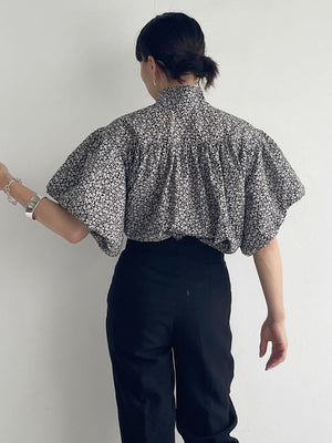 Ｈigh-necked design sleeve Blouse