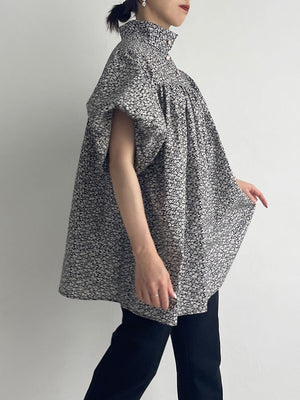 Ｈigh-necked design sleeve Blouse