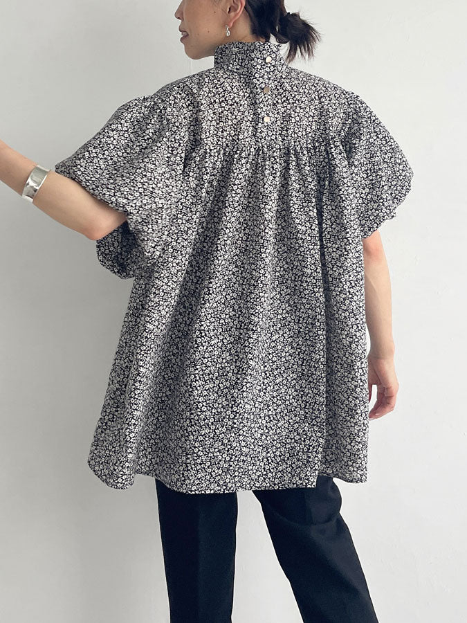 Ｈigh-necked design sleeve Blouse