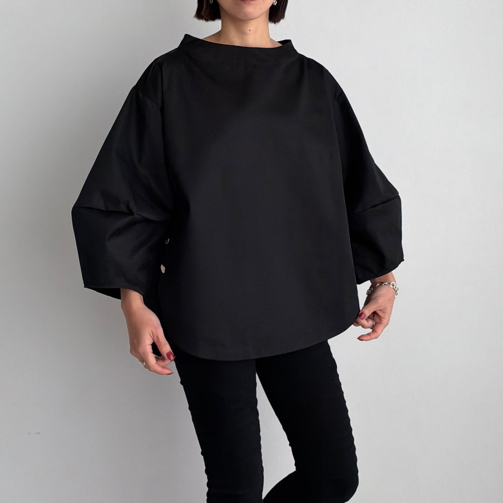 Lantern sleeve blouse
