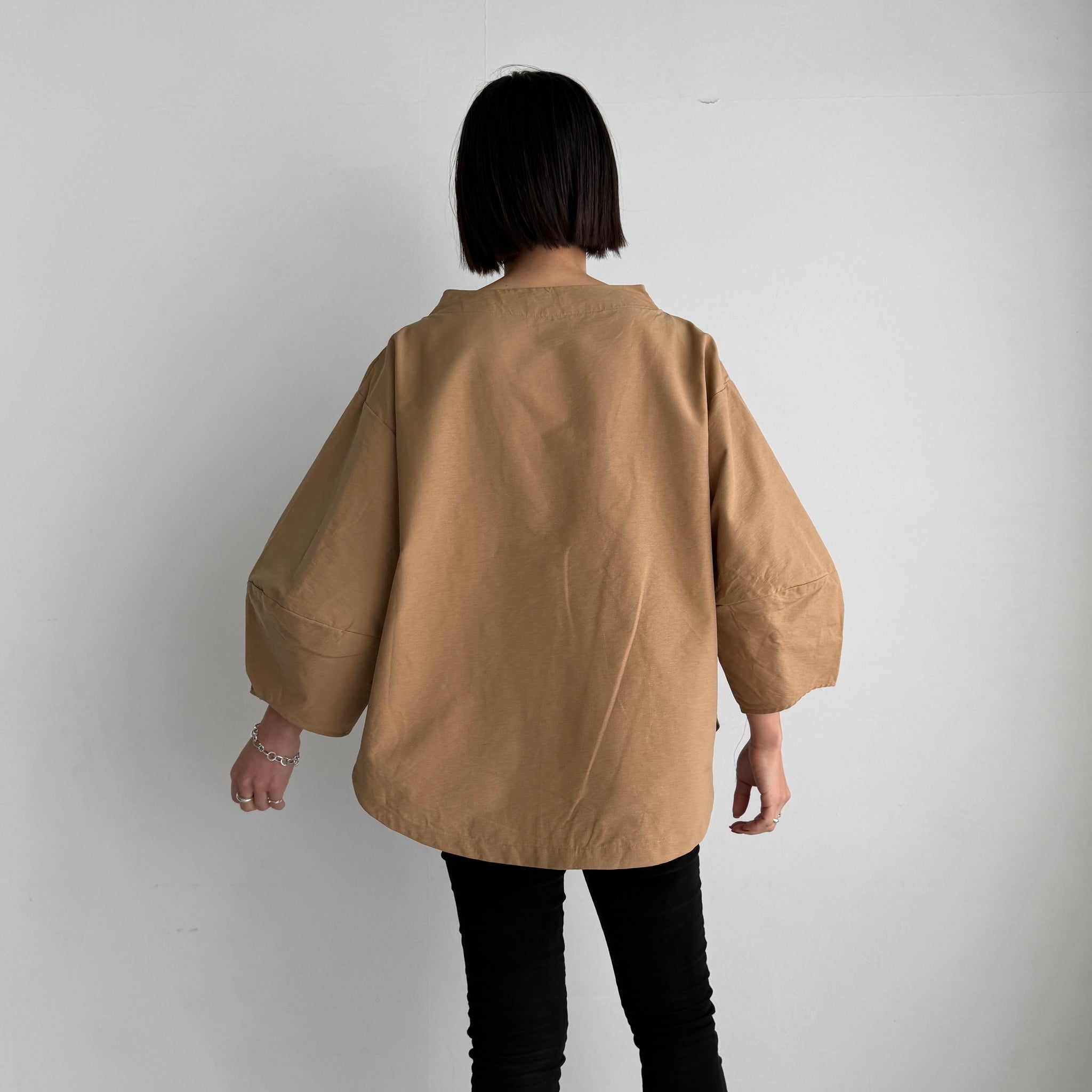 Lantern sleeve blouse